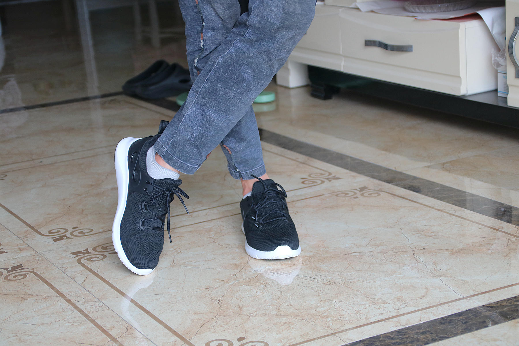 设计|轻弹又舒适、穿上它就不想脱下来，咕咚智能跑鞋5K体验