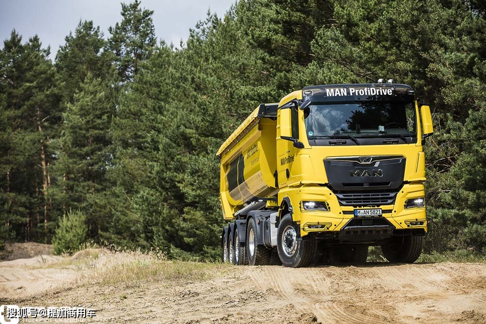 越野强悍驾乘舒适这才是自卸车该有的样子曼恩新一代tgs试驾报告