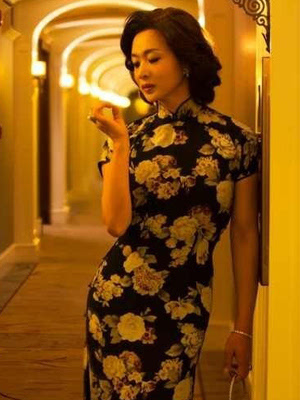 身材|金星真是越来越有女人味了，十分喜爱穿着旗袍，大胆展现自身魅力