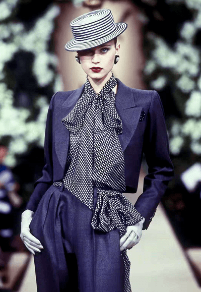 高定|跟着YSL高定学西装搭配准没错！收腰剪裁经典大气，让优雅融进生活