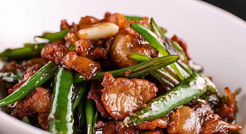 症状|鲜辣下饭的农家小炒肉,肉质鲜嫩营养丰富,令你回味无穷!