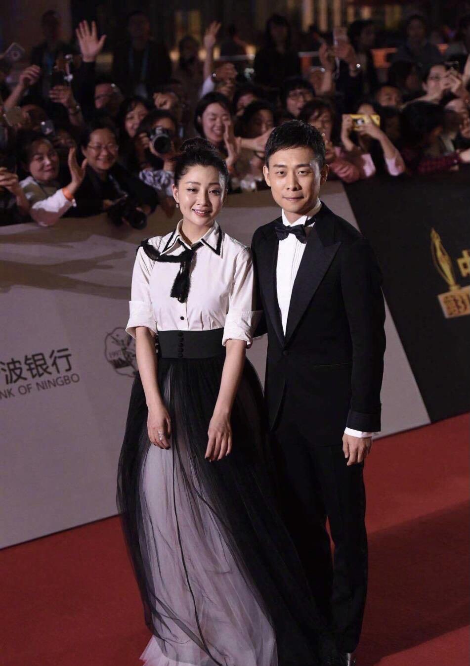 成功|殷桃才是冻龄女神！41岁成功逃过中年发福，穿衬衫裙温婉高级