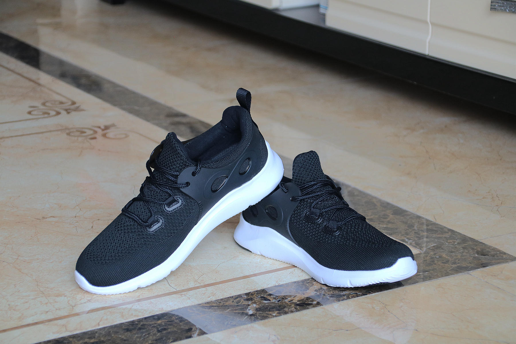 设计|轻弹又舒适、穿上它就不想脱下来，咕咚智能跑鞋5K体验