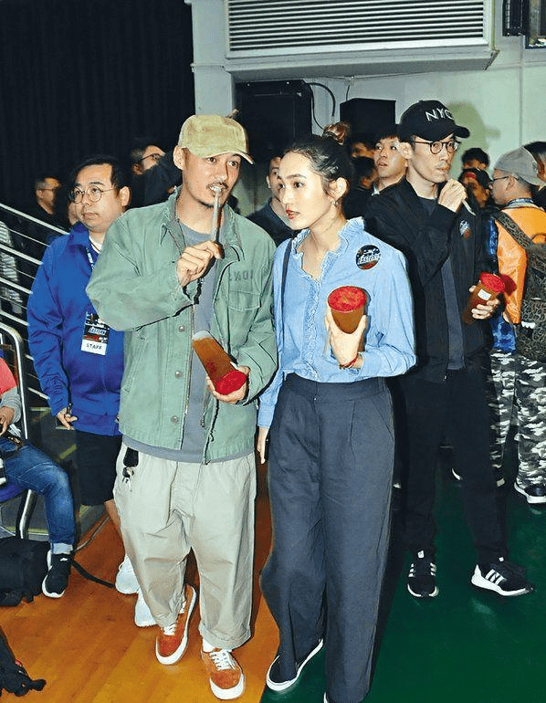 形象|余文乐的妻子就算带着牙套,也笑的很自信,无修造型很真实并不丑