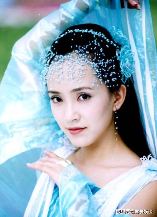 姑子|戴“满天星”头饰最美的女星，王艳第3，唐宁第2，第一美若天仙