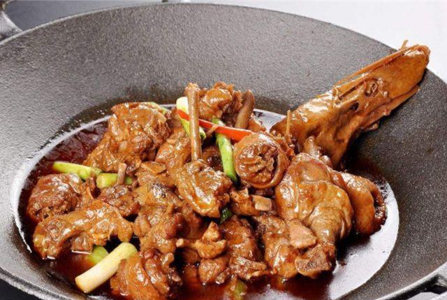 鸭子|鸭子这样去烹饪能吃好几碗饭，鸭皮酥脆，肉质紧绷可口！