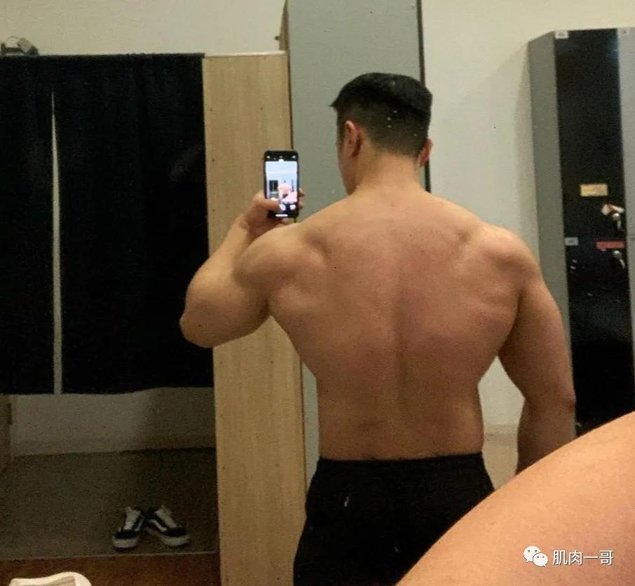 形体|181cm肌肉壮男拍写真走红，这身材让网友不淡定了