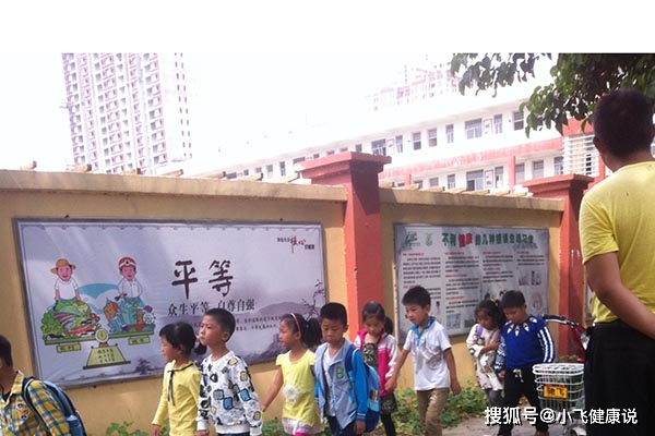 人体|粥真的没营养吗?为什么张文宏专家会说早上别喝粥?早上吃什么好?