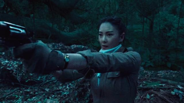 费振翔|特效新奇、动作戏多，这部暑假档令人期待的狠剧，终于要播了？