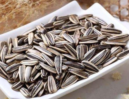 生活|瓜子和花生,一个堪比喝油,一个却能减肥,不少人都搞错了