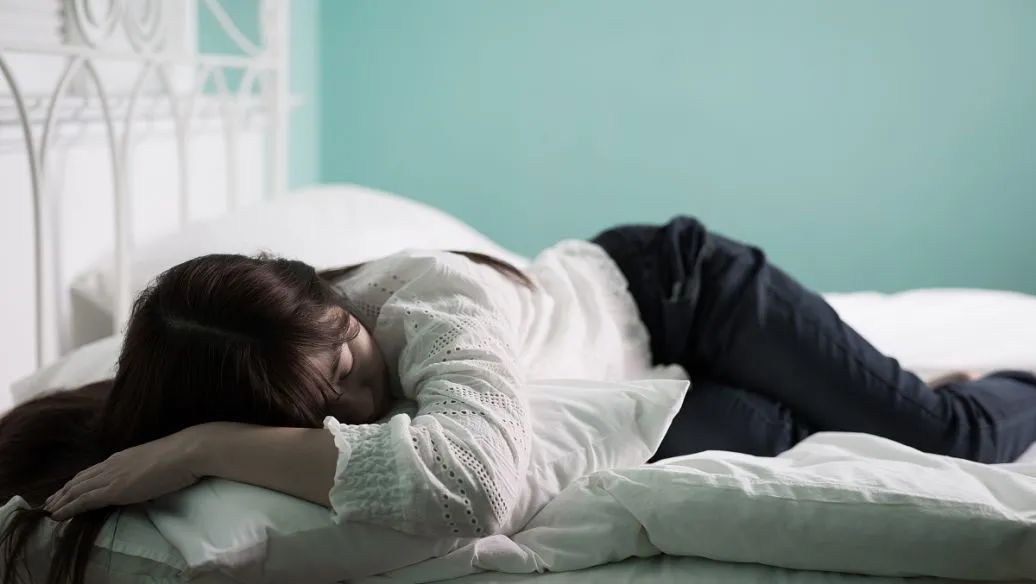 解析梦境交织，为何频繁梦见与男友争吵及多梦境串扰现象