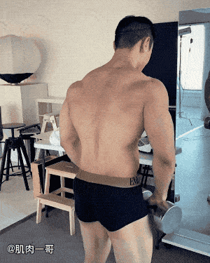 形体|181cm肌肉壮男拍写真走红，这身材让网友不淡定了