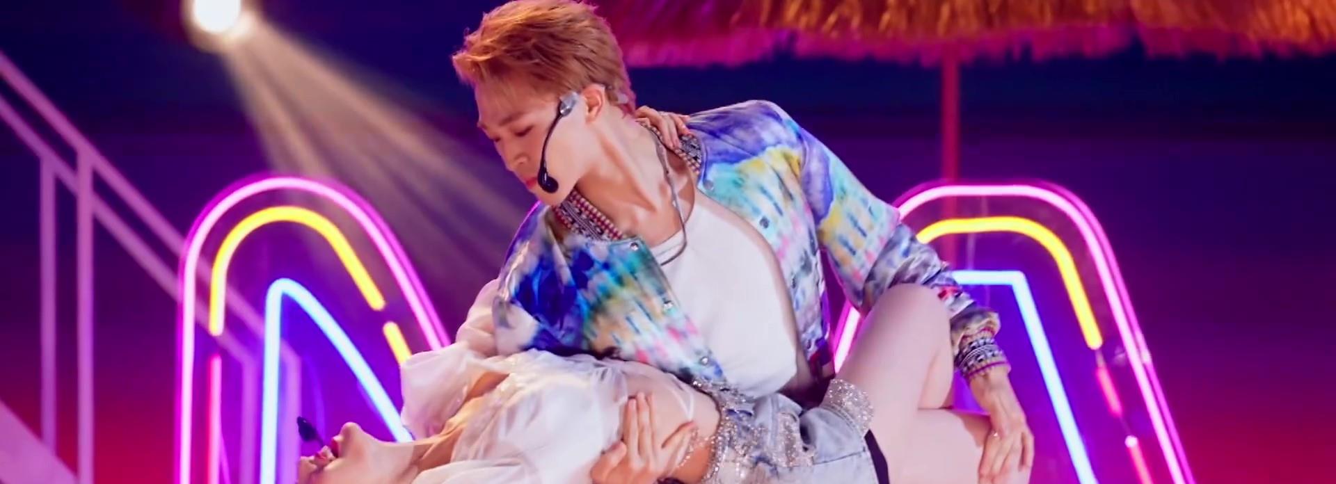 一身|《创造营》预告好甜,赞多公主抱毛晓彤,米卡壁咚鞠婧祎,孟美岐却遭吐槽