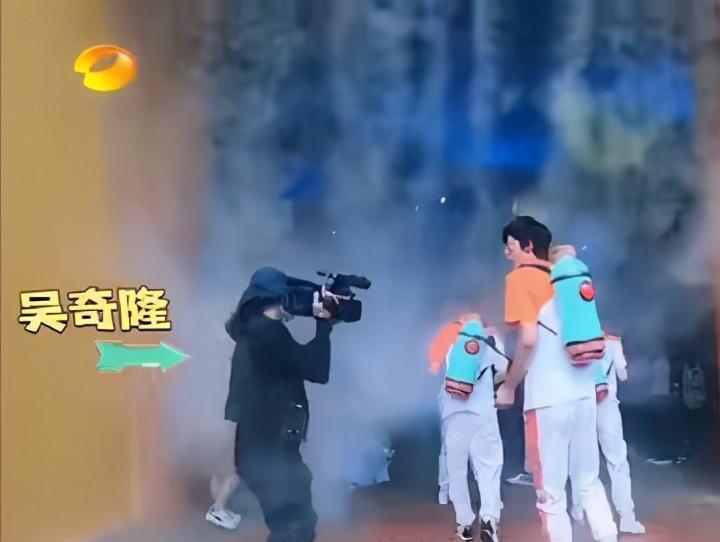 王耀庆|原来王耀庆才是《元气满满的哥哥》最大的笑点!网友:看完路转粉