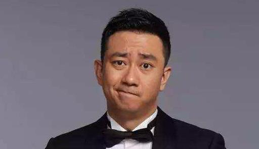 因为|被妻子家暴，因抑郁暴瘦，如今靠“卖房”翻红，这个男人真不简单