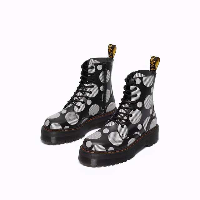 四季|求问！可以把队友卖了买新衣吗？