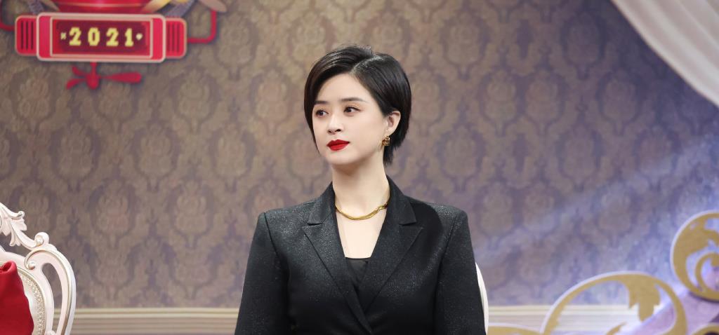 西装|综艺造型不输红毯！毛晓彤甜美关晓彤秀腿，王子文搭20万＋珠宝