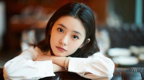 分析|化妆不如素颜美？张艺谋的新谋女郎刘浩存怎么不灵了？