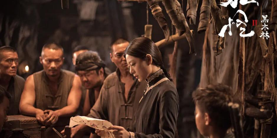 电影|上映2天票房第一，离开陈思诚后，不靠性感成名的她，终成大女主