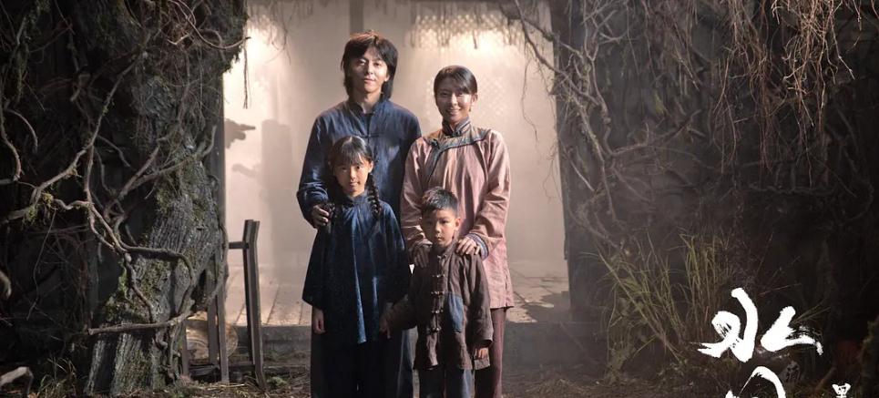 电影|上映2天票房第一，离开陈思诚后，不靠性感成名的她，终成大女主