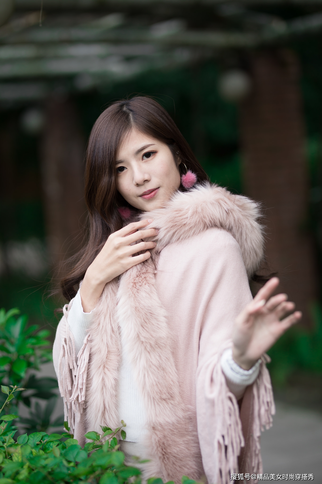 都能|简约修身的版型，自带随性气质的毛衣，轻松穿出自己的休闲感