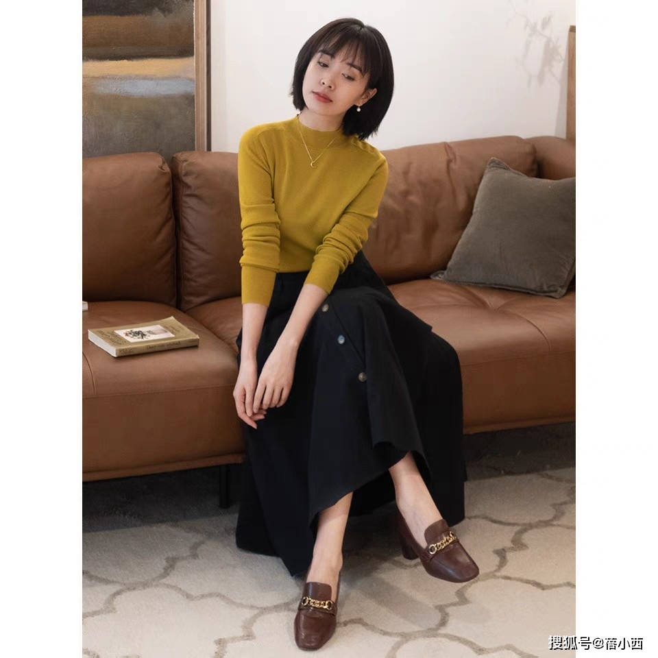首选|见过世面的女人,入秋第1套穿搭首选“高跟鞋+半身裙”,高级优雅