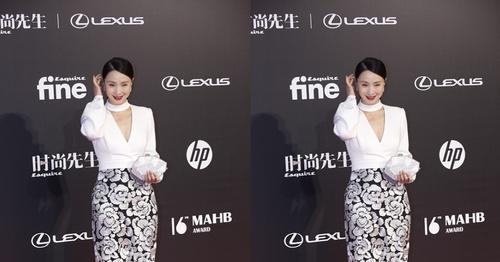 整体|陶虹贵妇气质开挂,奔五的年纪这样穿“太客气”,拼色搭配太唯美