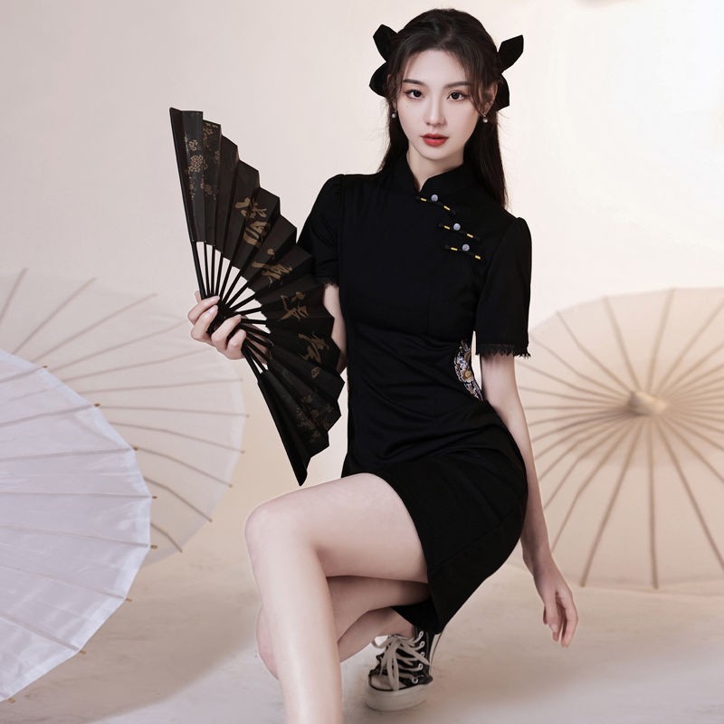 身材|秋季日常怎么可以缺少国风，这样穿搭，能展现东方美女的专属韵味