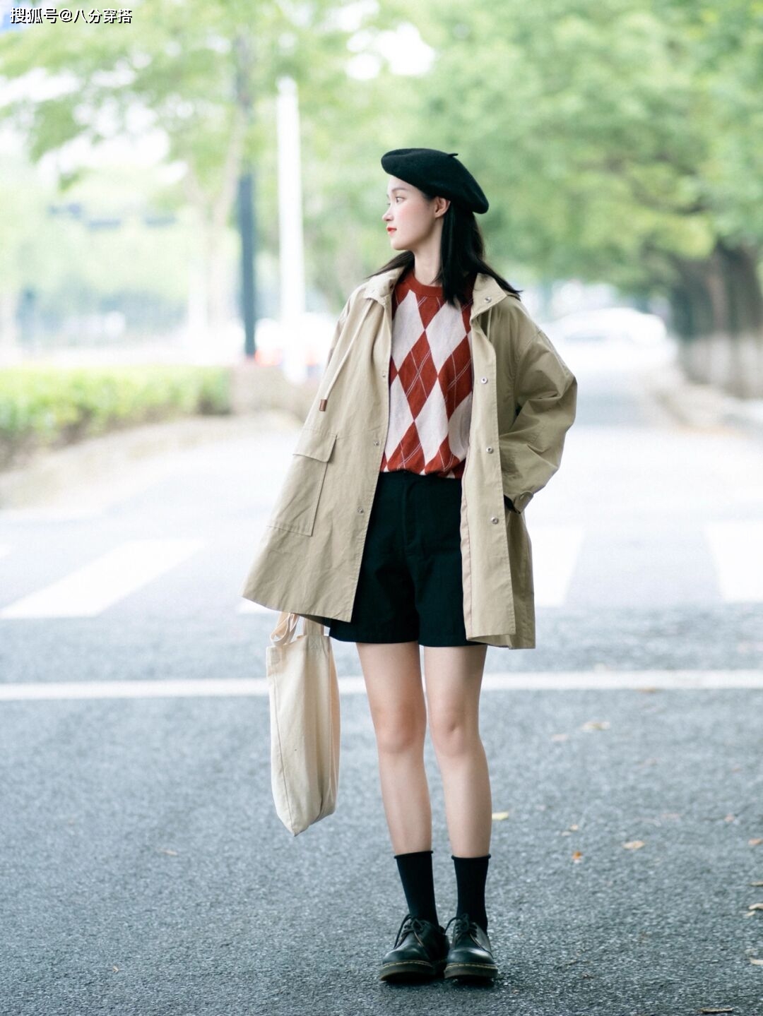 颜色|早秋穿搭没头绪？看看这四种穿搭方式，洋气日常还百搭，美得高级