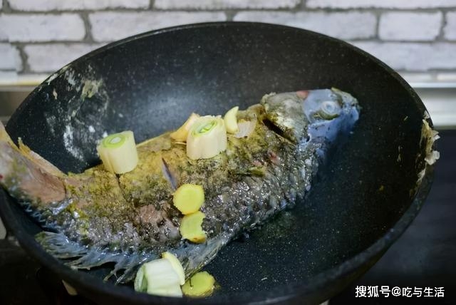 怎么炖鱼不腥不柴 1f2a0a3bdd0b461e863fbd4f85f96263.jpeg