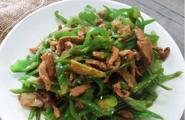 怎么炒青椒肉丝比较好吃 5847030882f544b898011824237ceb76.jpeg