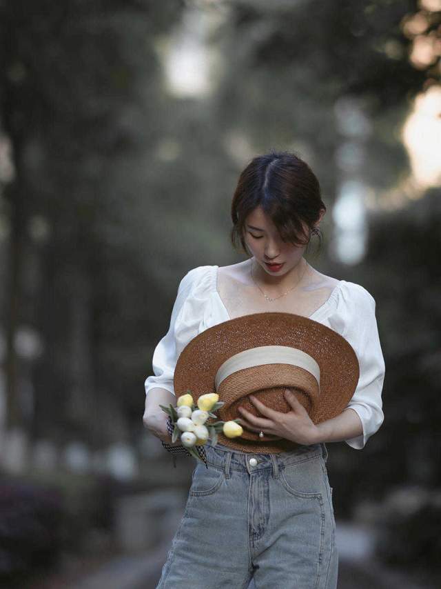 感觉|今年风头不减的泡泡袖如何穿?学会这几个搭配技巧,怎么穿都好看