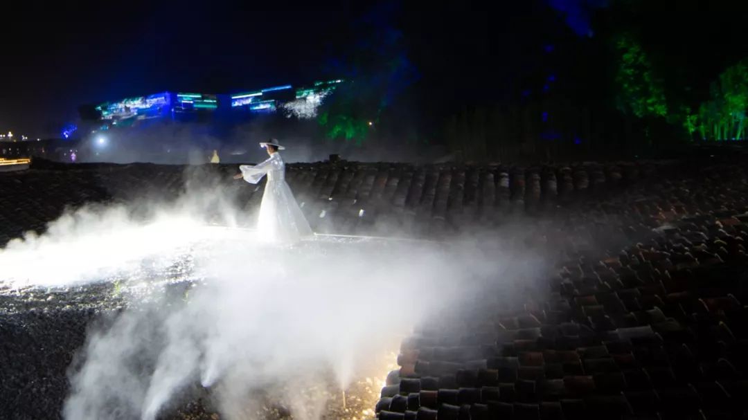 文化铸魂关于峨眉山的记忆都藏在这座戏剧幻城中