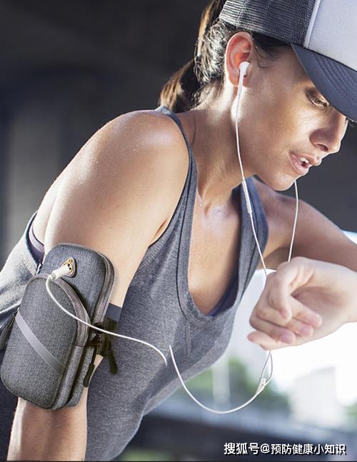 尿液|肝病前期，身体可能会有4个“信号”，马大夫提醒：尽量去拍CT