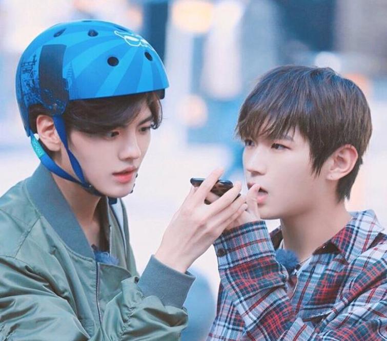 人气|《世界微尘里》热度第一，乐华七子支持，毕雯珺却忙着回复李希侃！