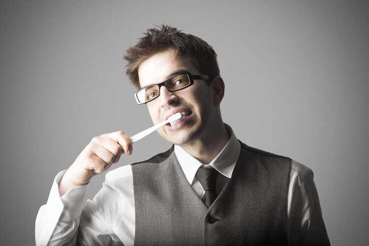 因为|早上起来后,先吃早餐还是先刷牙?告诉你答案!