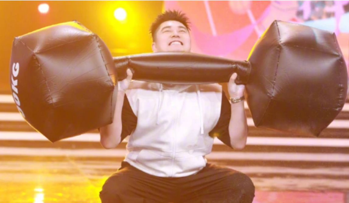 事件|受钱枫影响，天天兄弟熬夜补录新一期节目，王一博的老年妆太惹眼