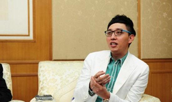 因为|从浙江名嘴到遭人嫌弃，因劳累导致血管爆裂，华少现在怎么样了？