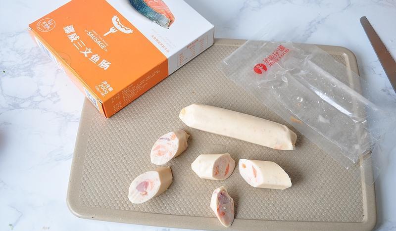 蔬菜|早餐不知给孩子吃什么,试试将吐司加蔬菜和蛋,烤一烤,太香了