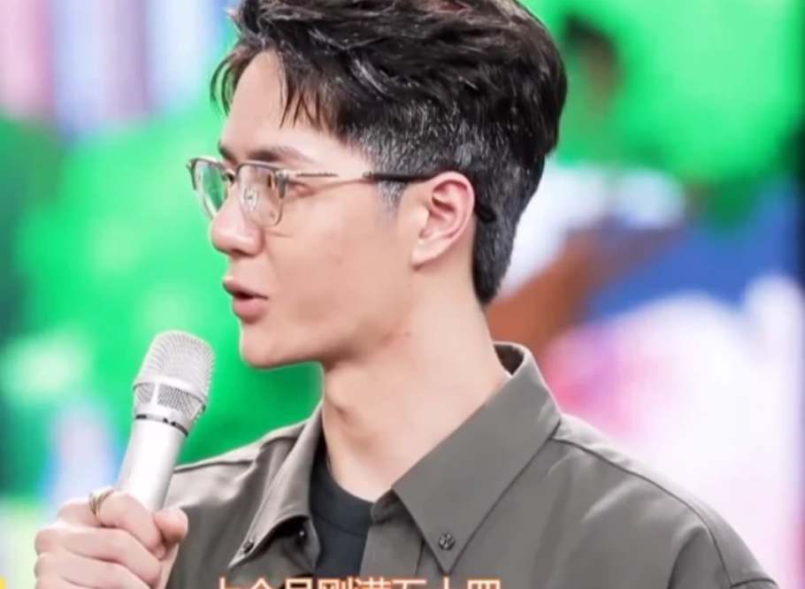 事件|受钱枫影响，天天兄弟熬夜补录新一期节目，王一博的老年妆太惹眼