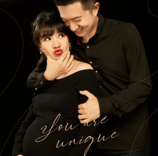 夫妻俩|央视主持红果果即将临盆！肚大如箩靠双手托，绿泡泡跪地脸贴孕肚