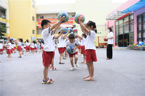 因为|看了一份新学期的缴费单，家长们不淡定了：这还能生二胎吗？