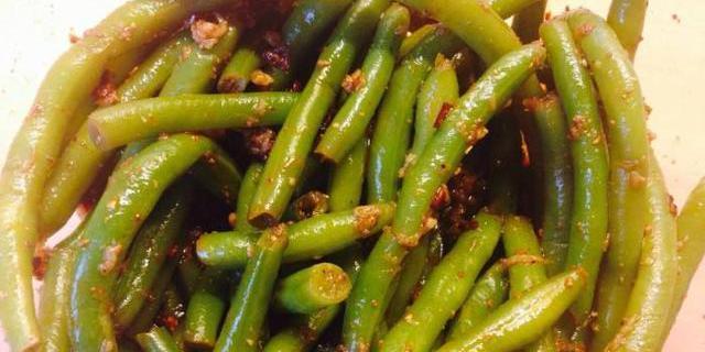 炒什么菜要放整个蒜头 a497b735dd194aa7ade016650a8065ba.jpeg