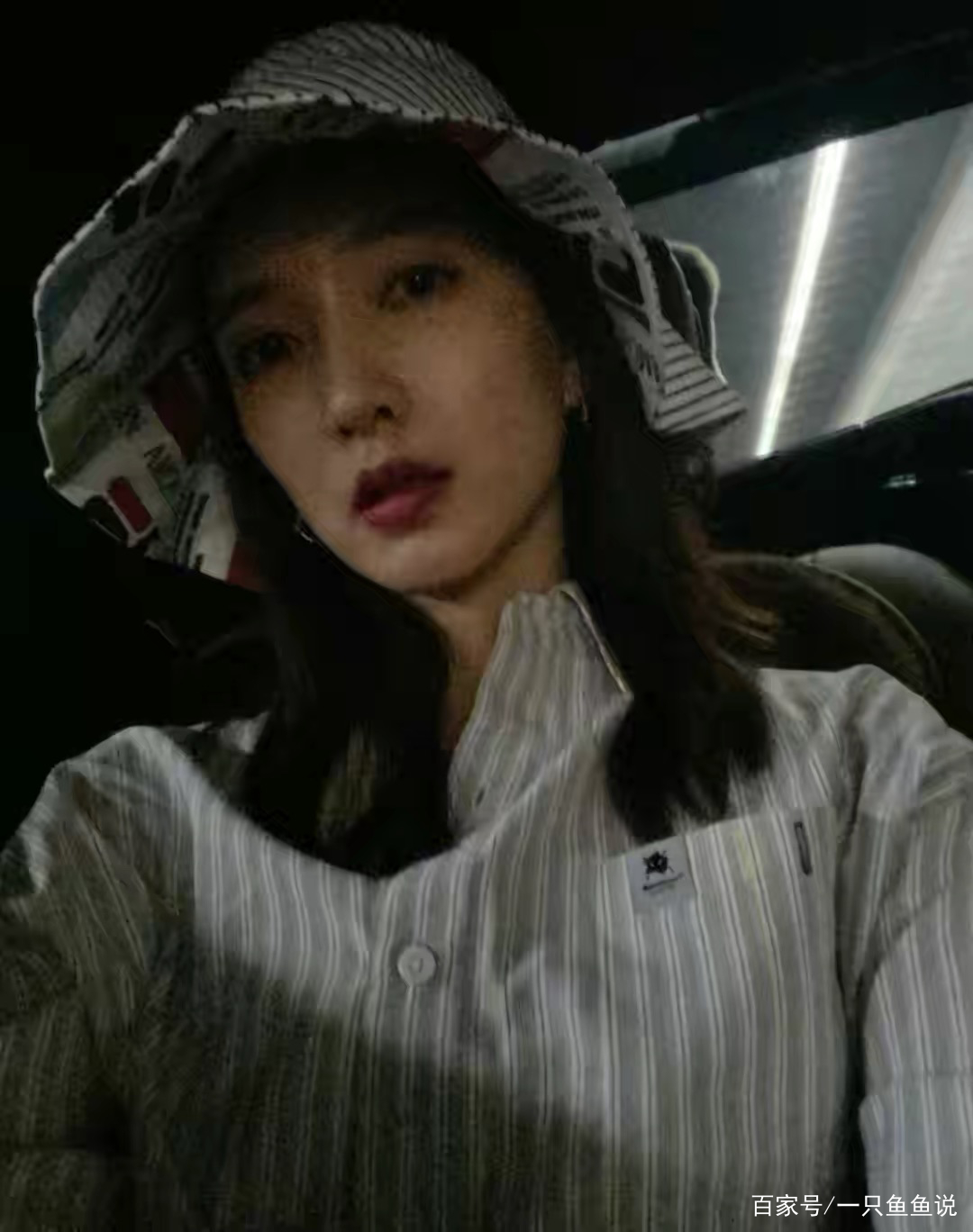 卫衣|气质女神江疏影“转型”了？粉红色卫衣配上墨镜，可爱+帅气