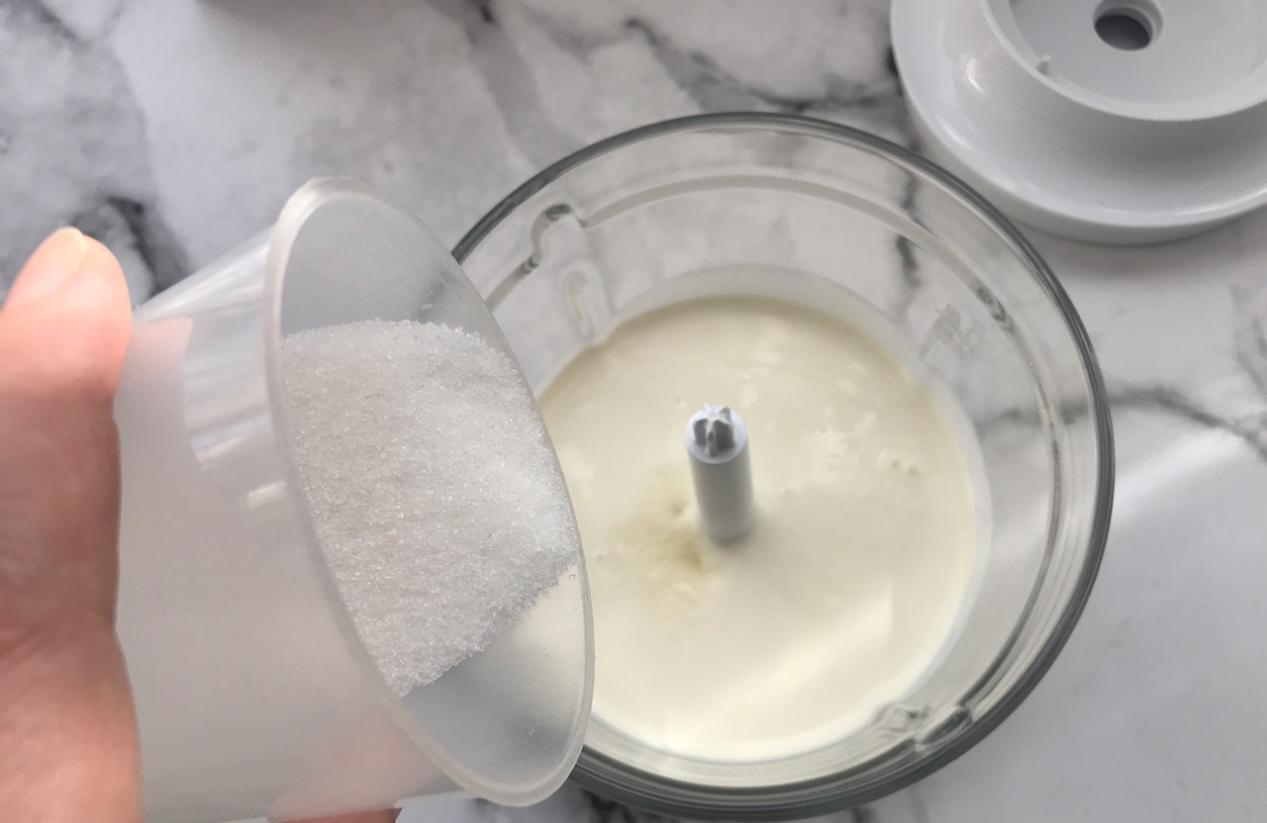 没有打蛋器怎么打发淡奶油 e878f973e8ac48ee8cf06d2e1cd92b8d.jpeg