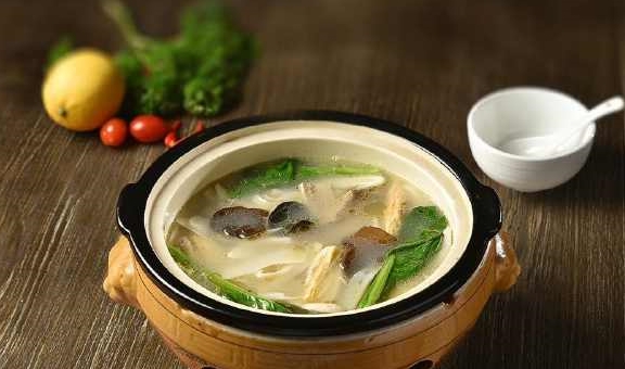 减肥期间能喝排骨汤 f566472d3db448e1a044940fe90637ff.jpeg