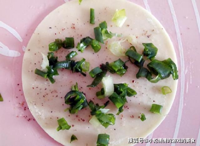 成本|想吃葱油饼在家做，做法简单，成本5块钱，做一回能吃上3天