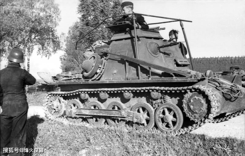 原创二战初期德国装甲师的配置324辆坦克是当时最强