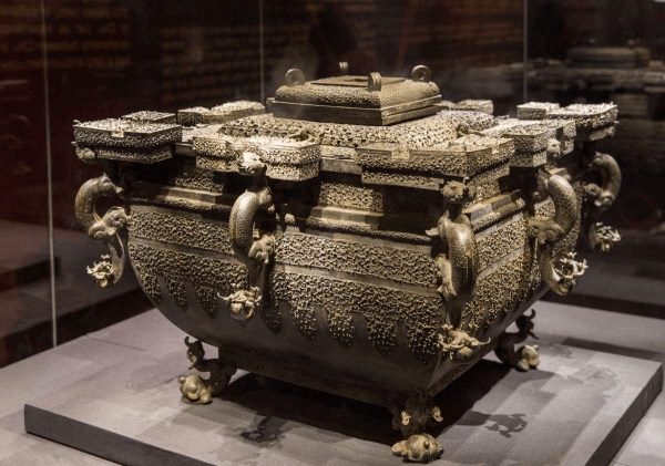 "缶"是酒器还是乐器?