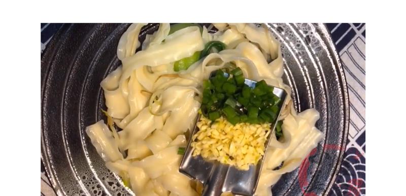 面的|面条此样吃真过瘾，比牛肉面还香，做法还很简单，一顿2盘不够吃